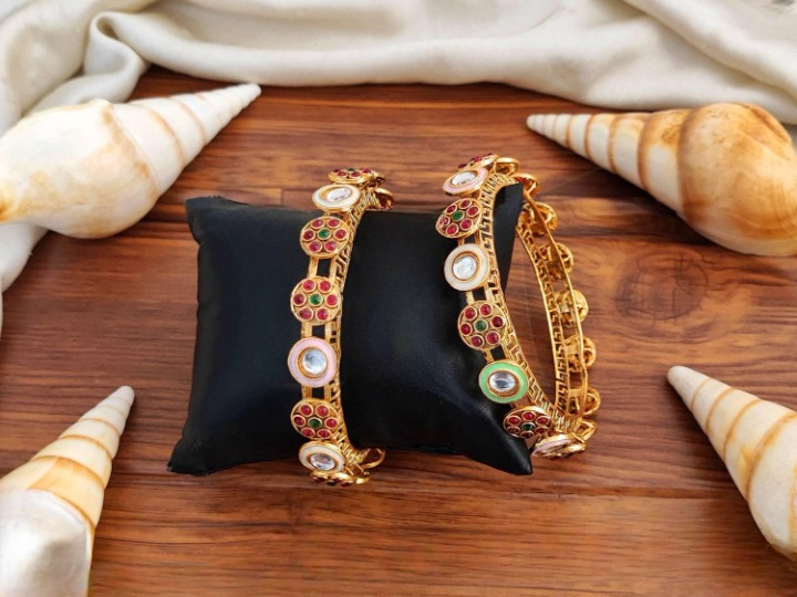 Antique Full Stone High Gold Polish Fancy 2 Bangles Set