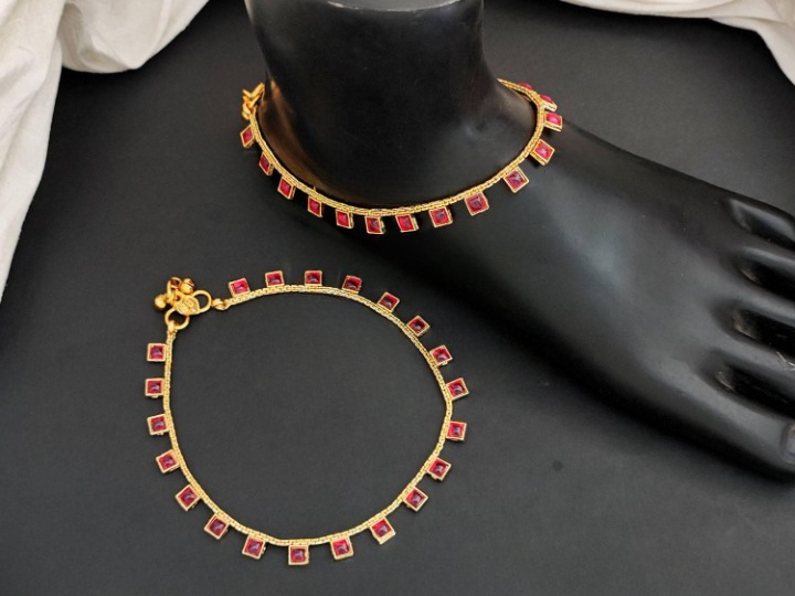 Antique High Gold Polish Payal Stylish Anklets for Festive & Daily Use