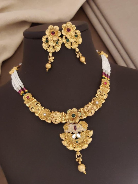Beautiful Designer High Gold Polish Fancy Necklace Set