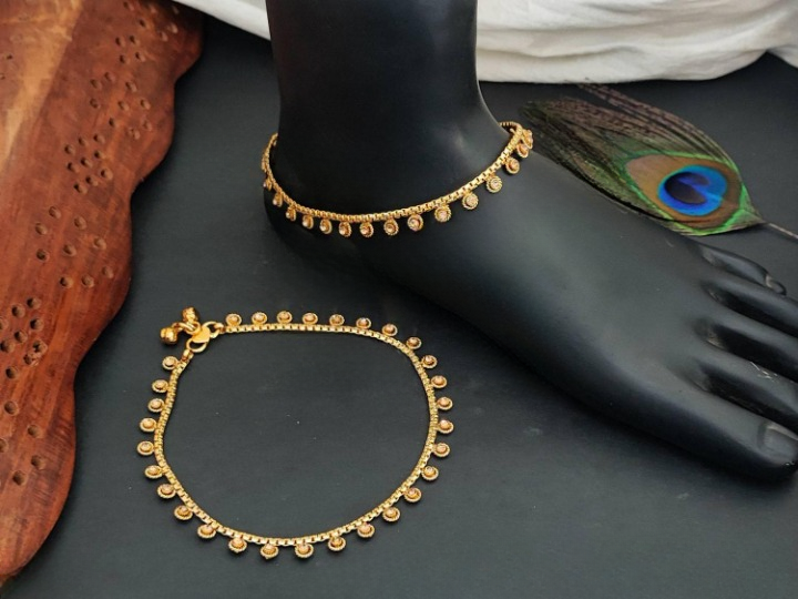 Antique Jewellery High Gold Polish Fancy Style Payal