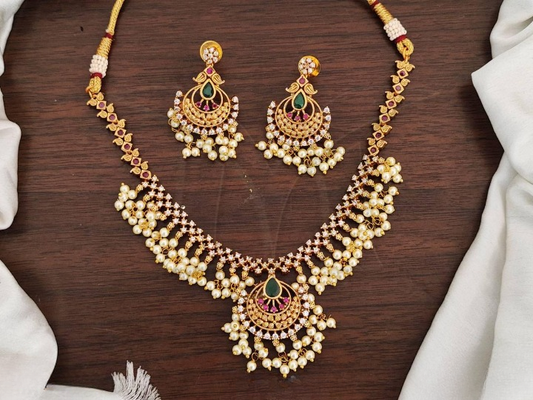 Fancy Design Matte Gold Polish Kemp Jewellery Kemp Short Necklace Set