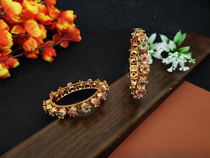 Fancy Desgner flower Antique Bangles