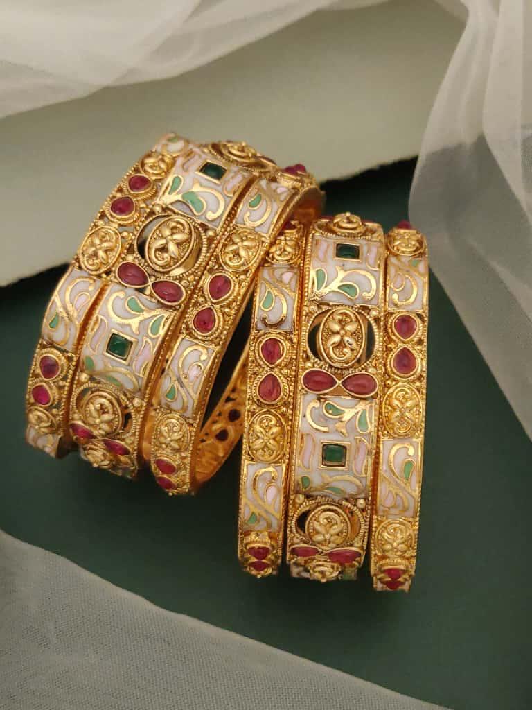 Full Stone High Gold Polish Fancy Style Bangles Set