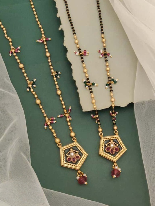 Rajwansh Hexa Heritage Pendant Dokiya