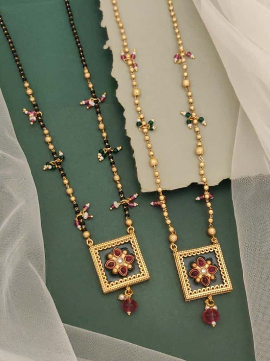 Rajprabha Round Floral Pendant Dokiya