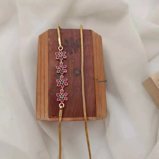 RED AND GREEN STONES ROUND FLOWERS MUGAPPU CHAIN