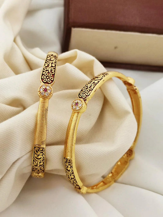 Divya Bangles (Set of 2)