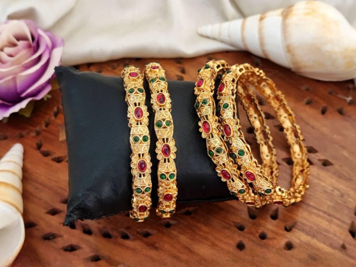 Antique Full Stone High Gold Polish 4 Bangles Set
