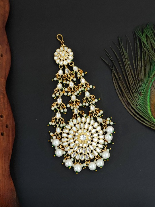 Antique Jewellery High Gold Polish Fancy Clustered Pearl Party Wear Hair Accessories