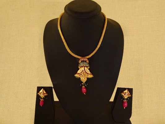 Kali Style Online Imitation Pendant