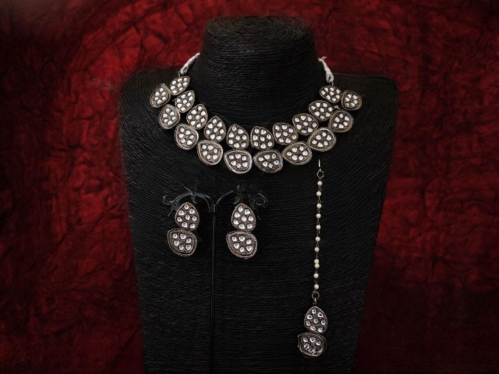 Kundan Jewelry Full white Stone Black Rodium Polish Party wear Choker Necklace Set