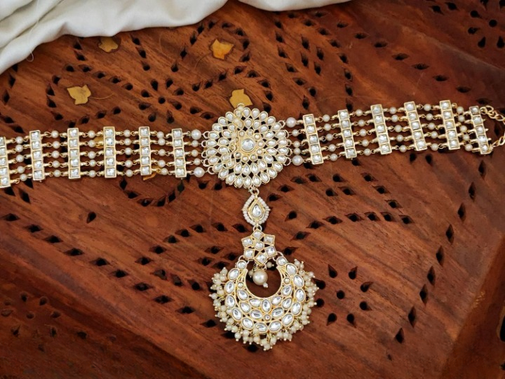 Antique Jewellery High Gold Polish Clustered Pearl Party Wear Hair Accessories