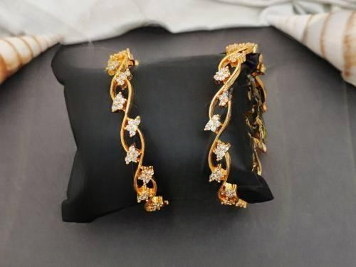 Designer Party Wear Matte Gold Polish Party Wear Kemp Bangles