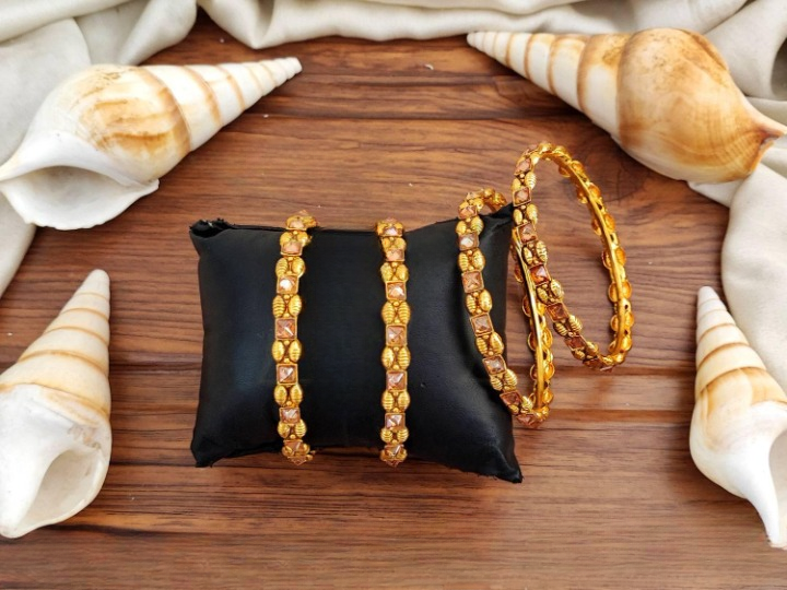 Leaf Square Antique Bangles