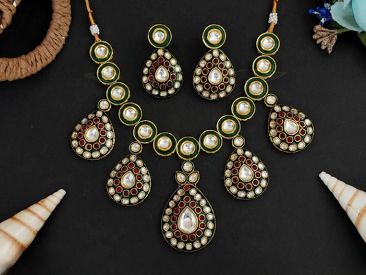 Kundan Jewellery High Gold Polish Kundan Stone Party Wear Necklace Set
