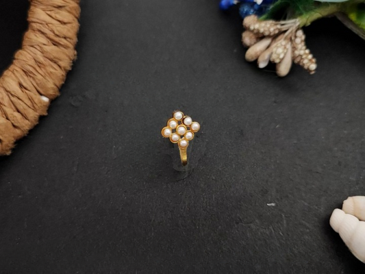 Charming Antique Jewellery High Gold Polish for a Regal Traditional Nath