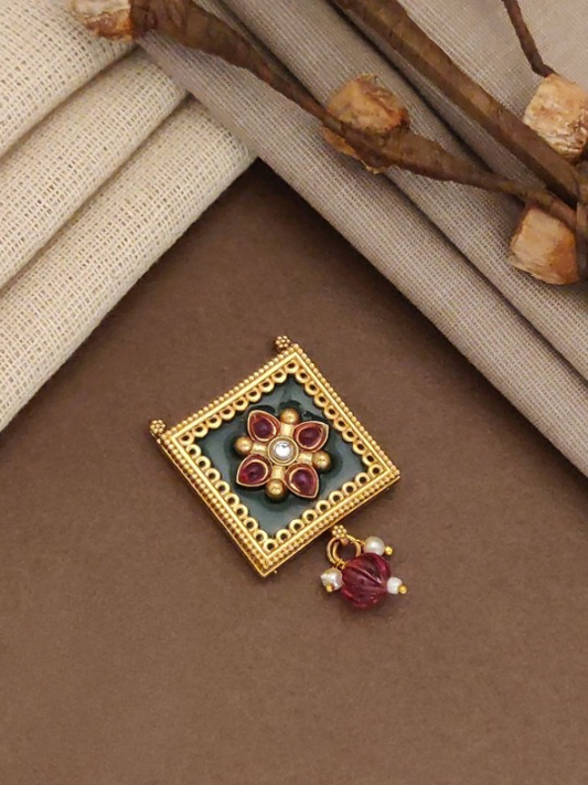 Rajvansh Antique Square Pendant